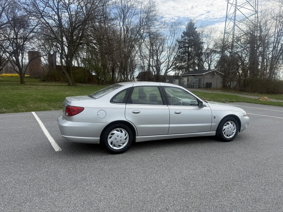 2003 Saturn - Image 29 of 31