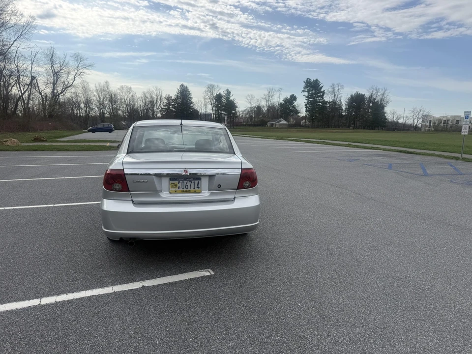 2003 Saturn - Image 25 of 31