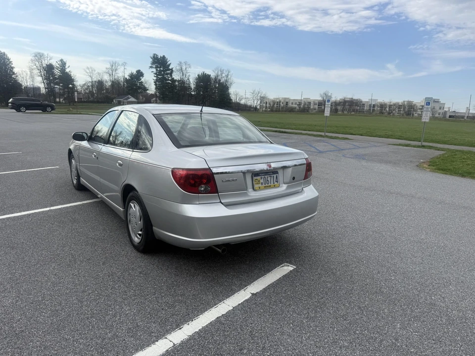 2003 Saturn - Image 24 of 31