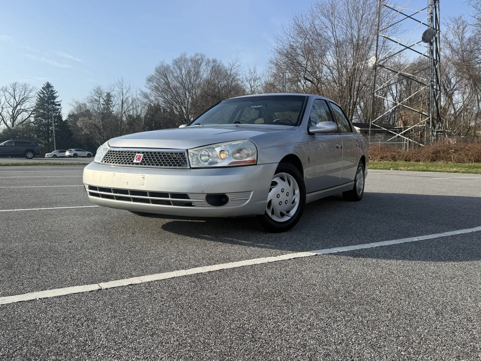 2003 Saturn - Image 3 of 31