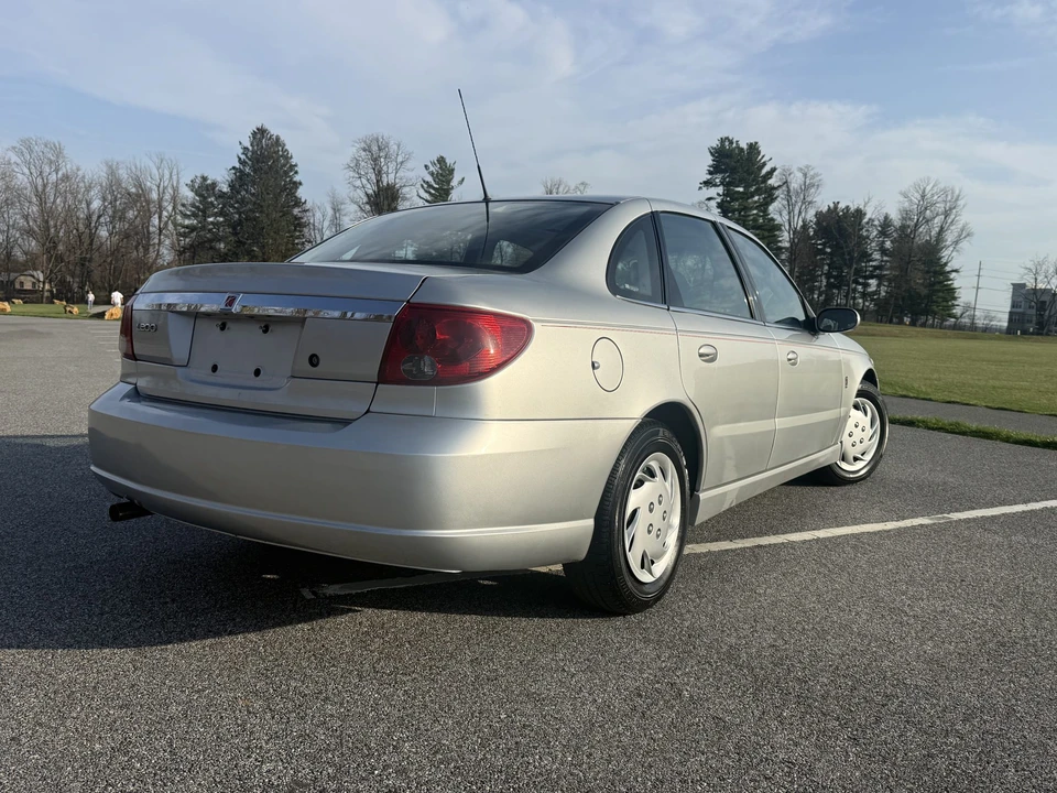 2003 Saturn - Image 11 of 31