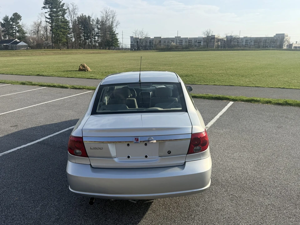 2003 Saturn - Image 9 of 31