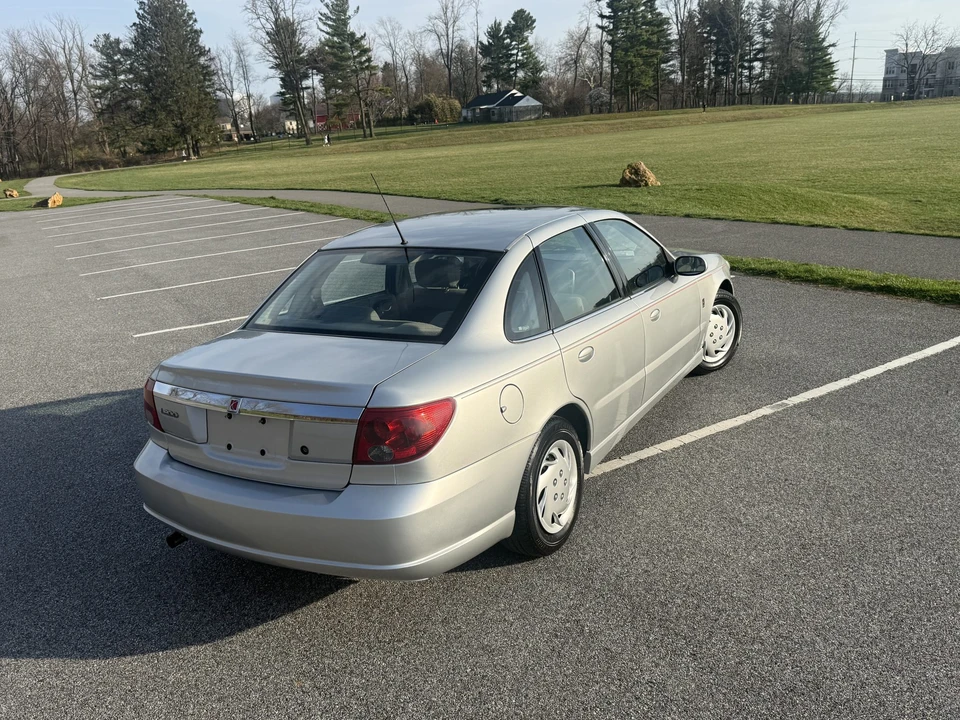2003 Saturn - Image 10 of 31