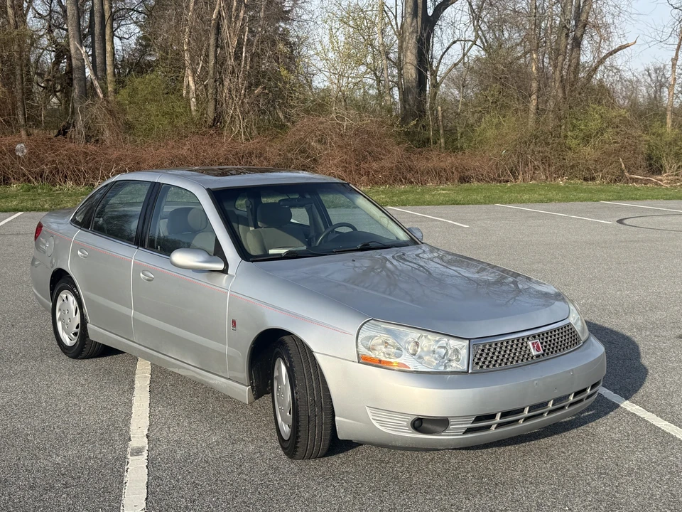 2003 Saturn - Image 14 of 31