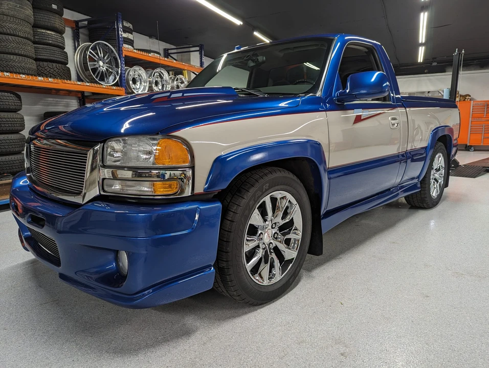 2004 GMC Sierra 2nd Gen - Image 4 of 31