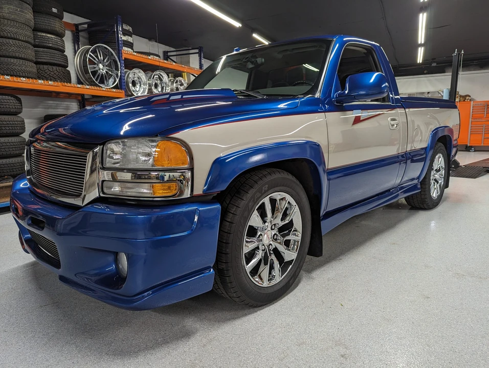 2004 GMC Sierra 2nd Gen - Image 5 of 31