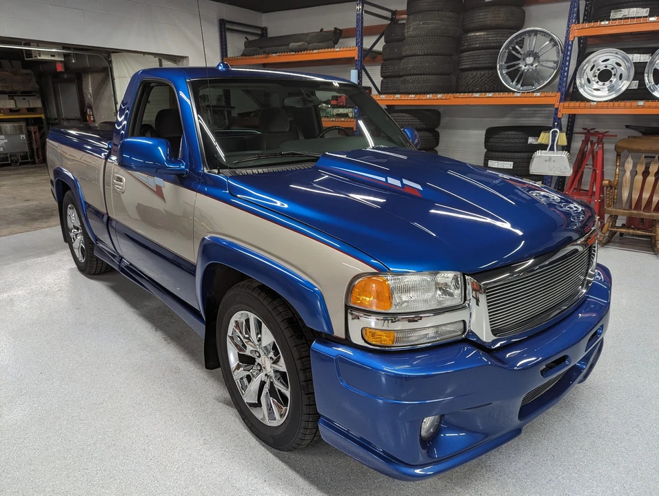 2004 GMC Sierra 2nd Gen - Image 8 of 31