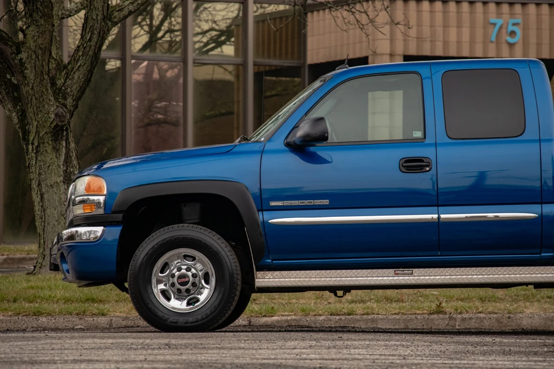 2004 GMC Sierra Heavy Duty 2nd Gen - Image 21 of 31