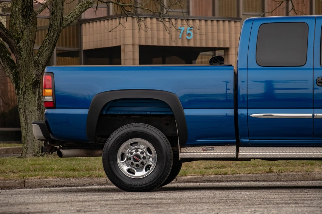2004 GMC Sierra Heavy Duty 2nd Gen - Image 30 of 31