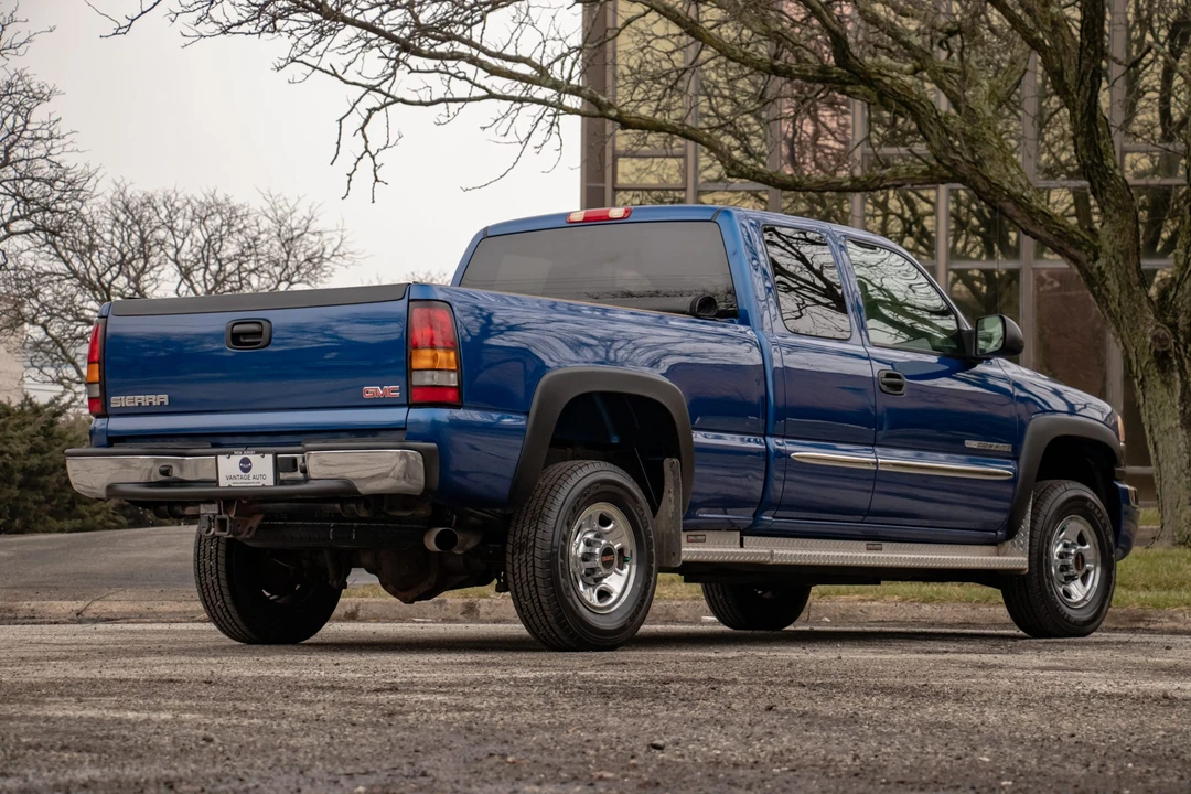 2004 GMC Sierra Heavy Duty 2nd Gen - Image 10 of 31