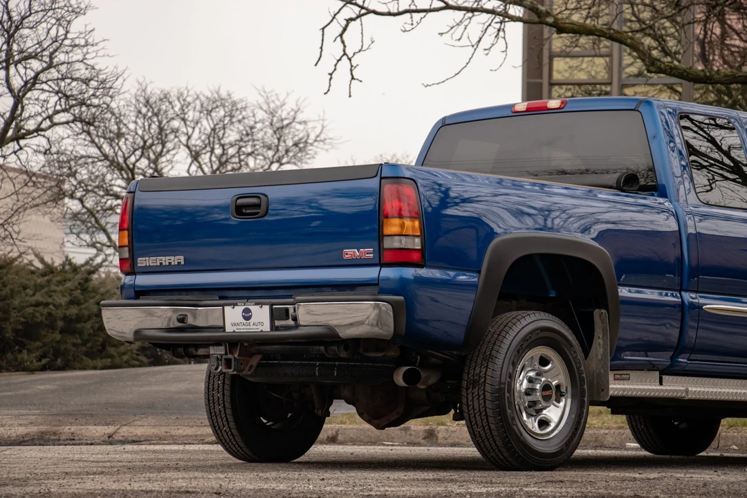 2004 GMC Sierra Heavy Duty 2nd Gen - Image 28 of 31