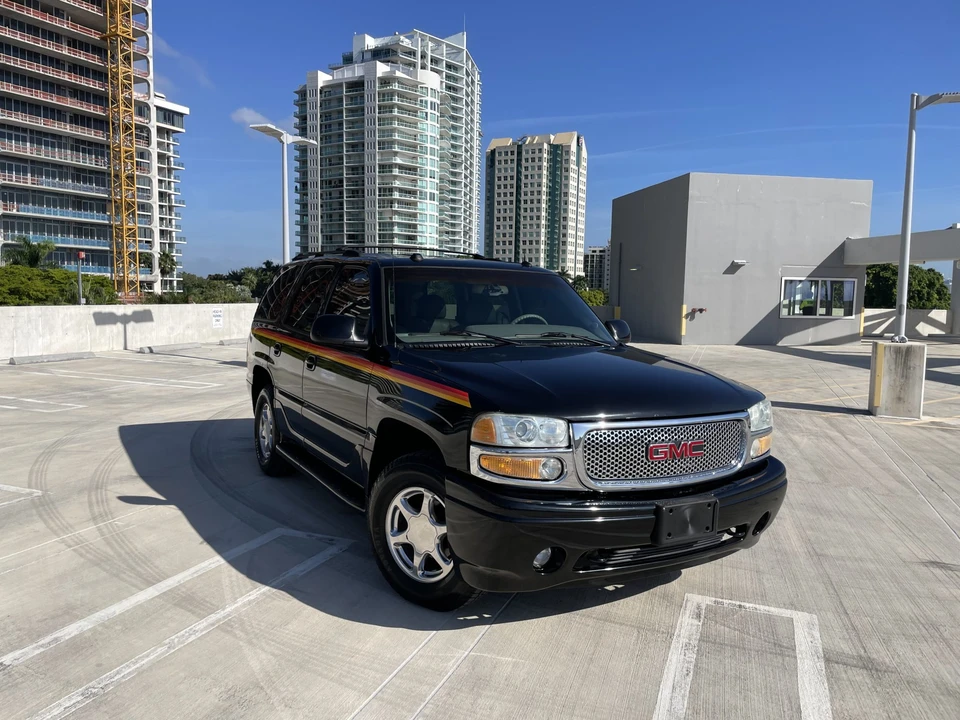 2004 GMC Yukon 2nd Gen - Image 2 of 31