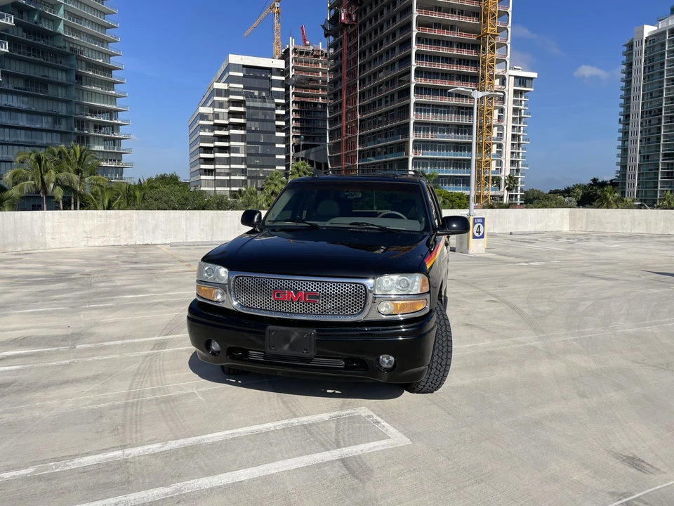 2004 GMC Yukon 2nd Gen - Image 18 of 31