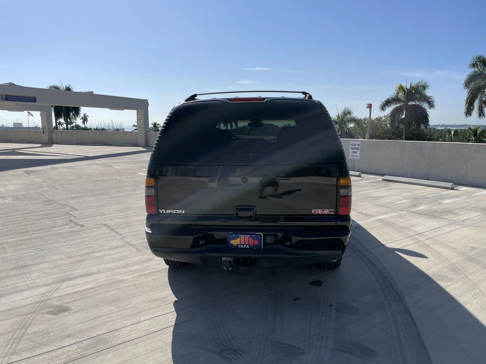 2004 GMC Yukon 2nd Gen - Image 9 of 31