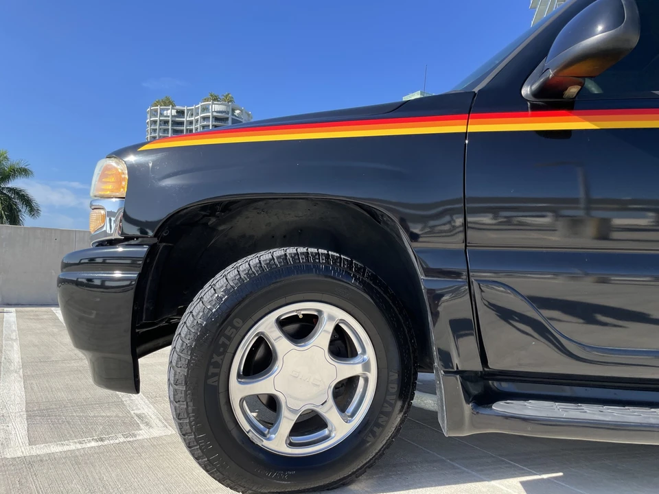 2004 GMC Yukon 2nd Gen - Image 26 of 31