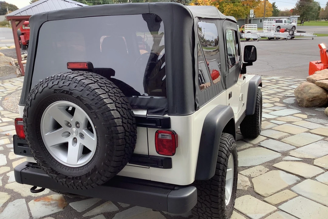 2004 Jeep TJ Wrangler - Image 12 of 31