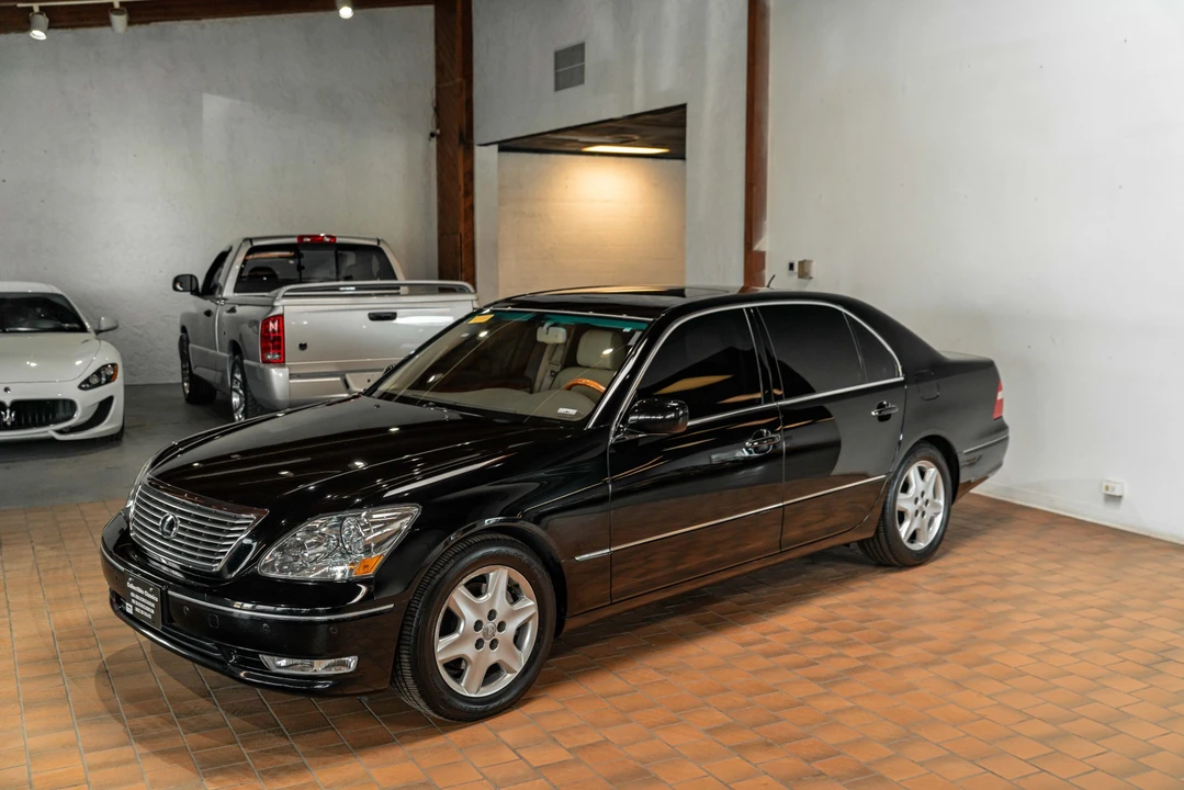 2004 Lexus LS 3rd Gen - Image 3 of 31