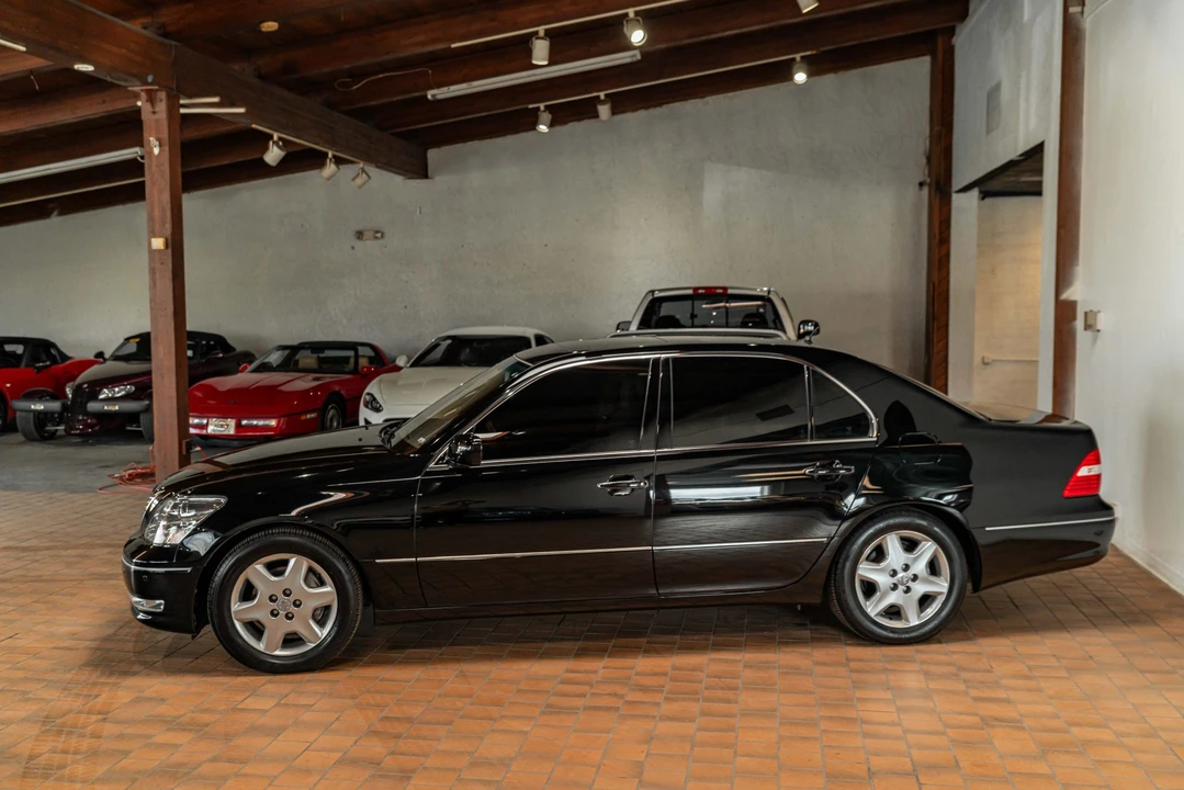 2004 Lexus LS 3rd Gen - Image 8 of 31