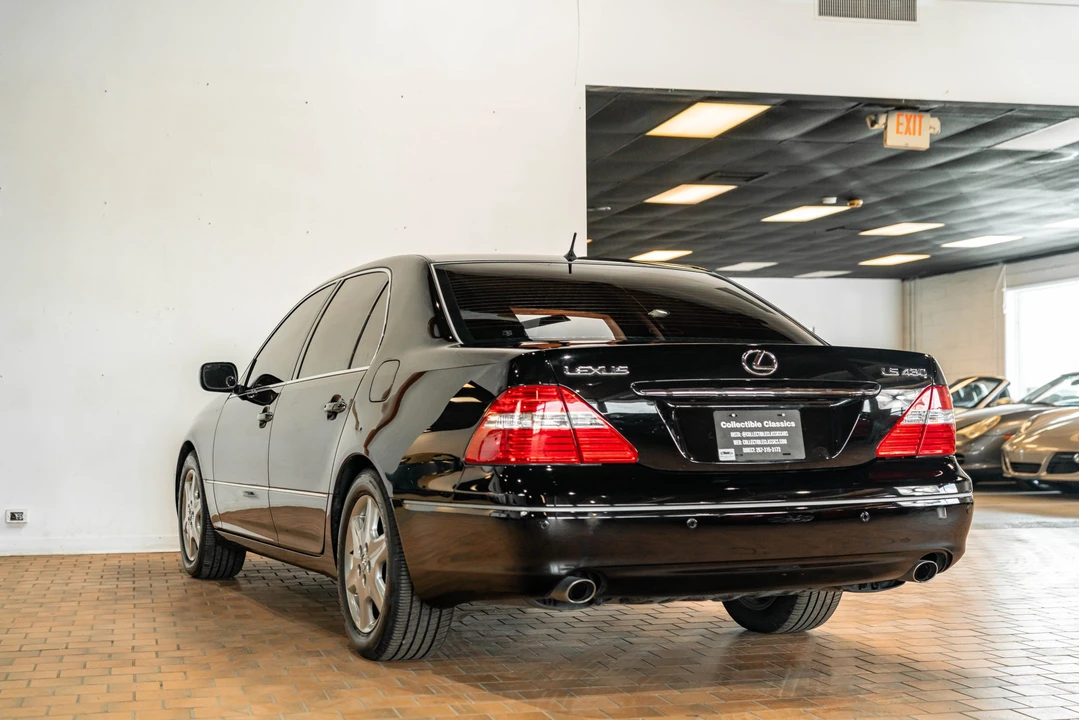 2004 Lexus LS 3rd Gen - Image 15 of 31