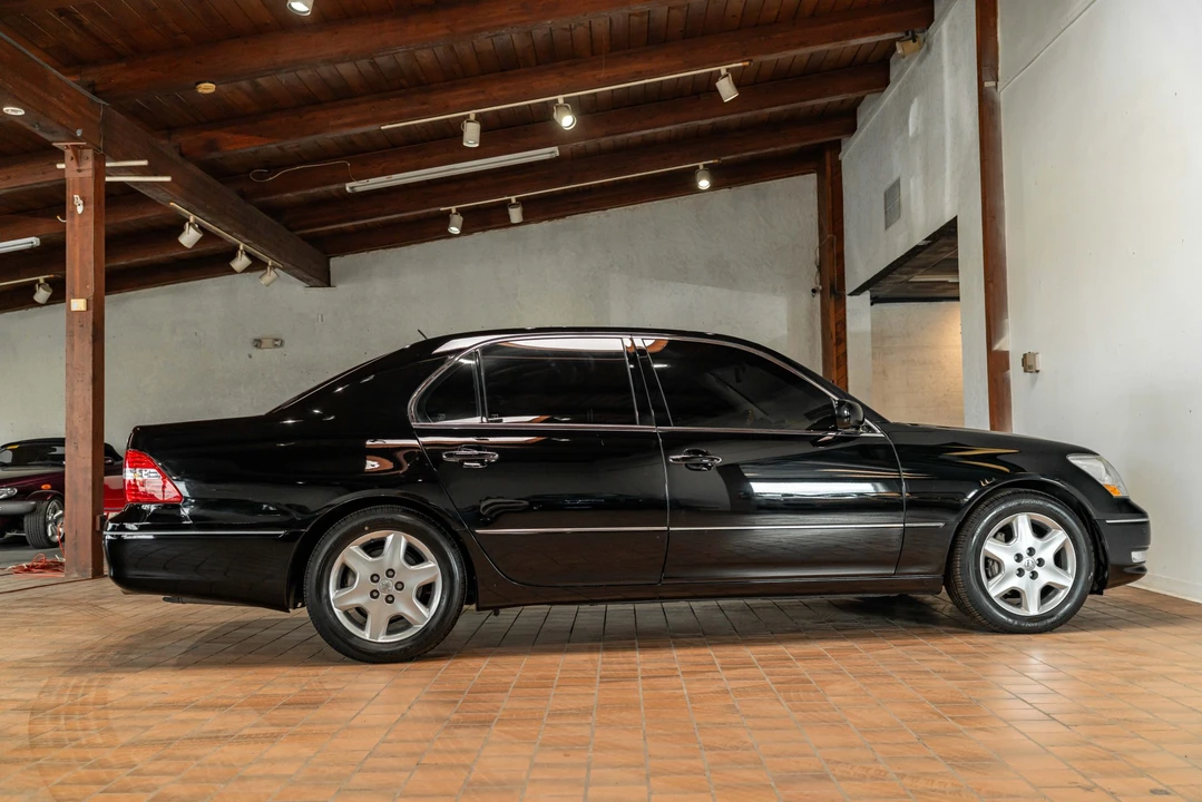 2004 Lexus LS 3rd Gen - Image 31 of 31