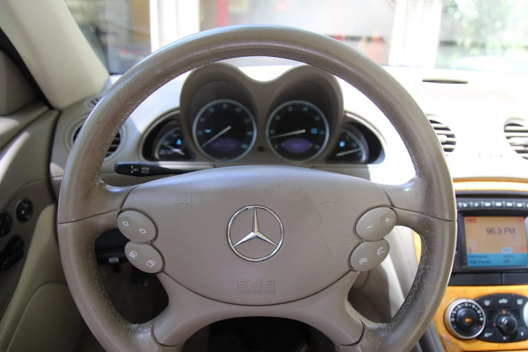 2004 Mercedes-Benz R230 SL-Class - Image 27 of 31