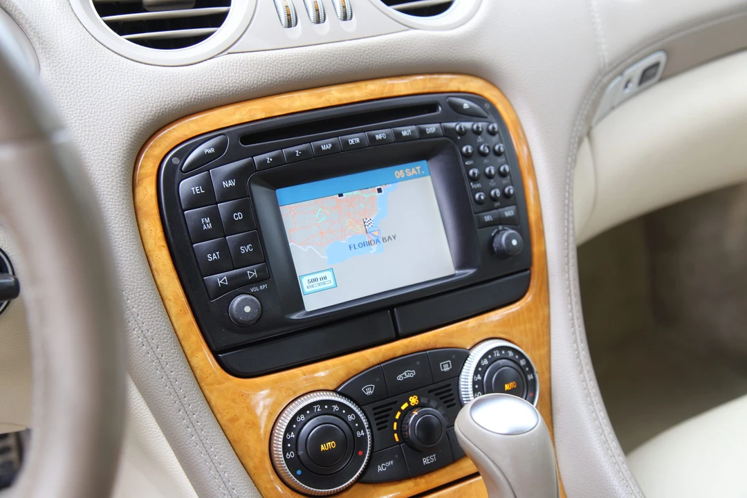 2004 Mercedes-Benz R230 SL-Class - Image 30 of 31