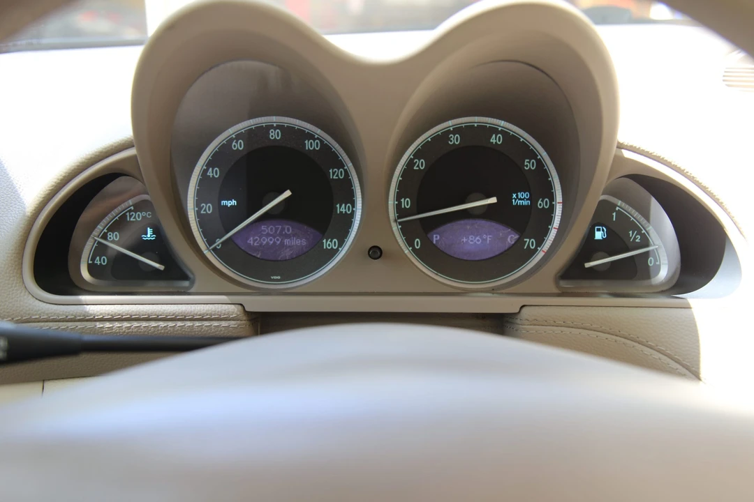 2004 Mercedes-Benz R230 SL-Class - Image 28 of 31