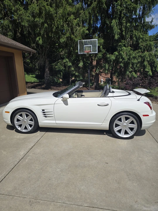 2005 Chrysler Crossfire - Image 11 of 31