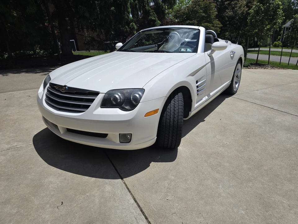 2005 Chrysler Crossfire - Image 5 of 31