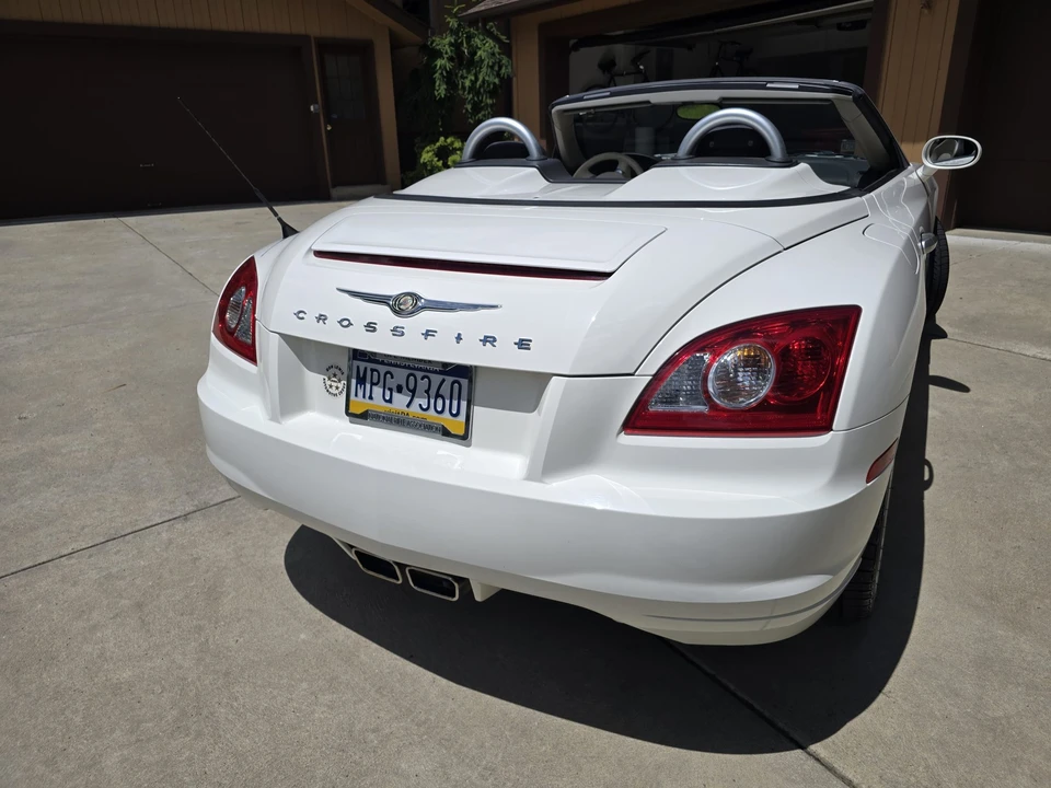 2005 Chrysler Crossfire - Image 20 of 31