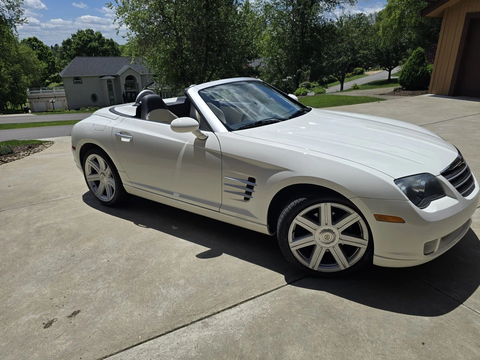 2005 Chrysler Crossfire - Image 29 of 31