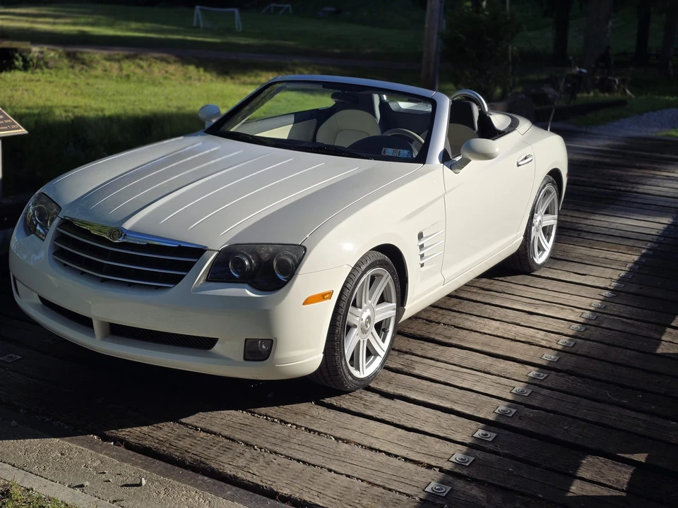 2005 Chrysler Crossfire - Image 6 of 31