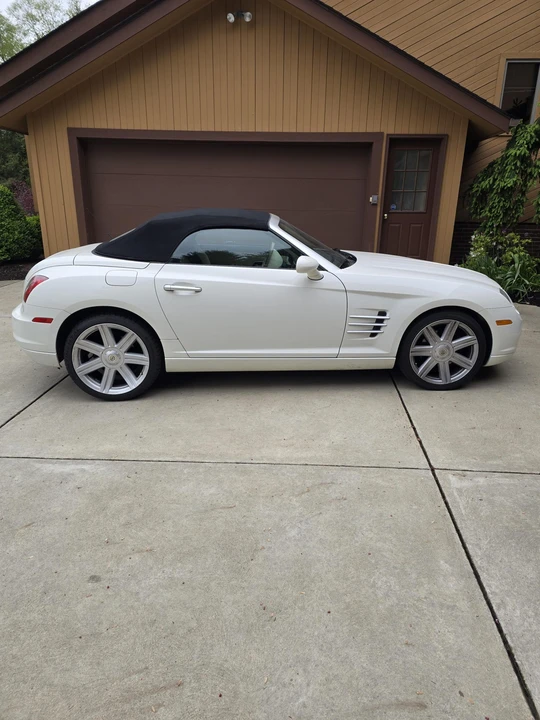2005 Chrysler Crossfire - Image 27 of 31