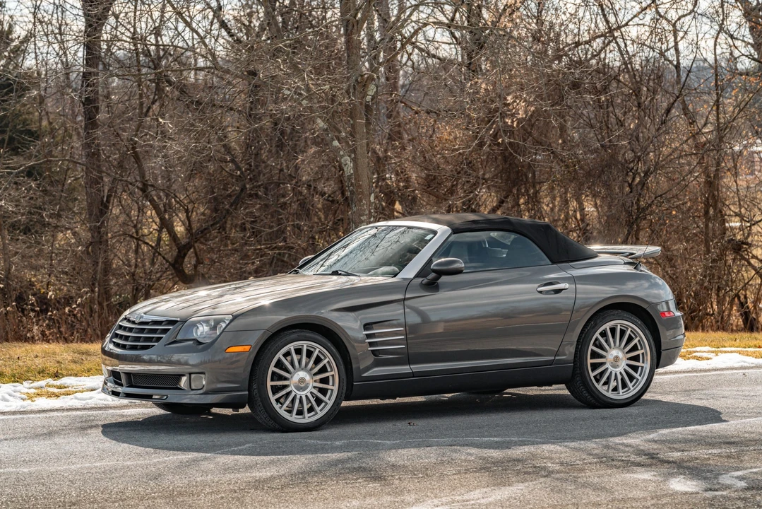 2005 Chrysler Crossfire - Image 2 of 31