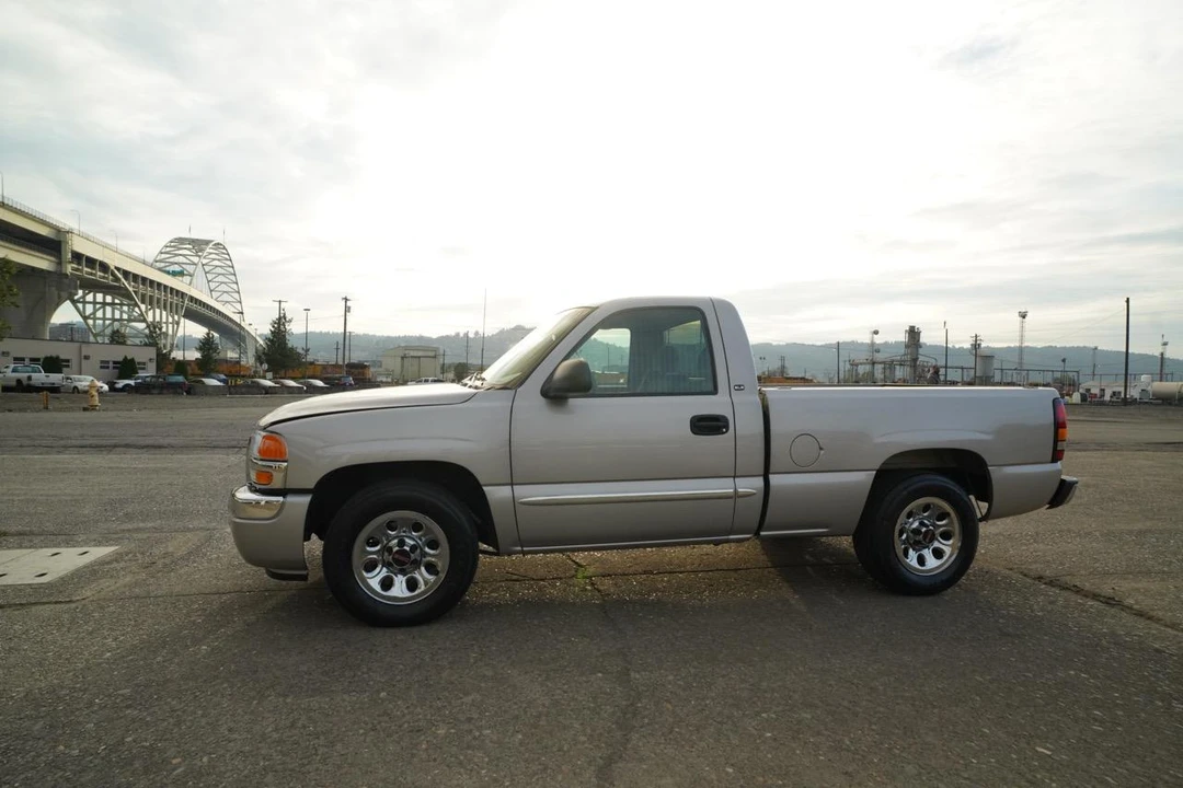 2005 GMC Sierra 1st Gen - Image 5 of 31