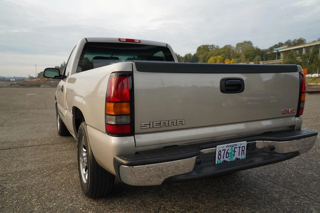 2005 GMC Sierra 1st Gen - Image 13 of 31