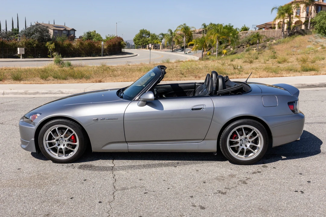 2005 Honda AP2 S2000 - Image 2 of 31