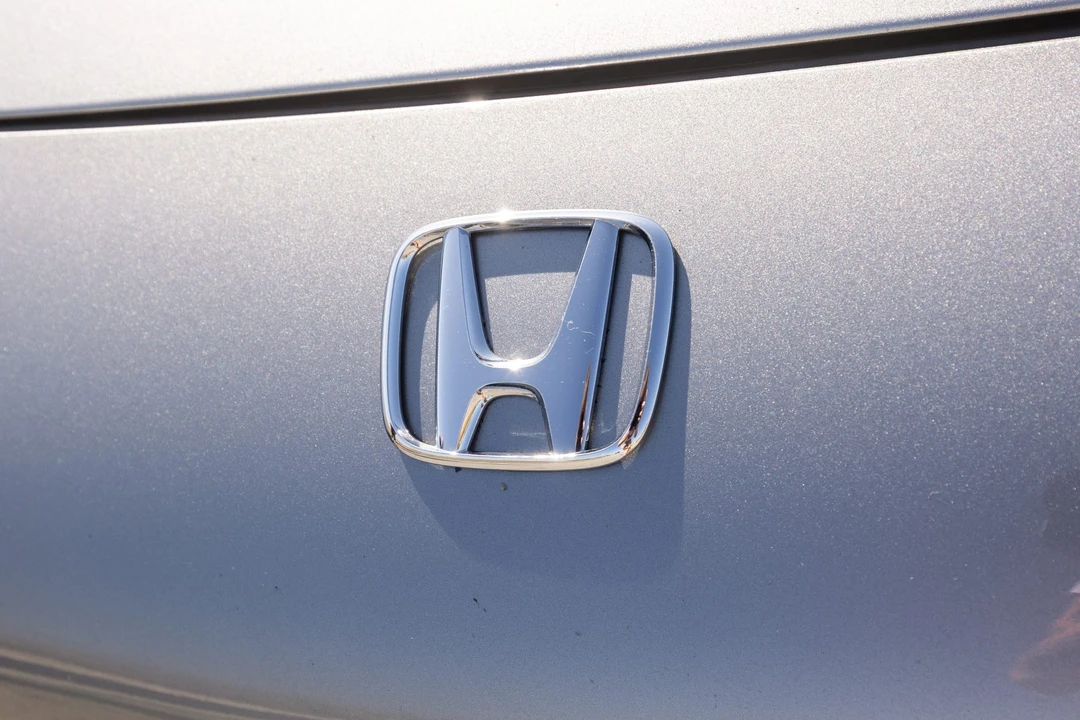 2005 Honda AP2 S2000 - Image 19 of 31