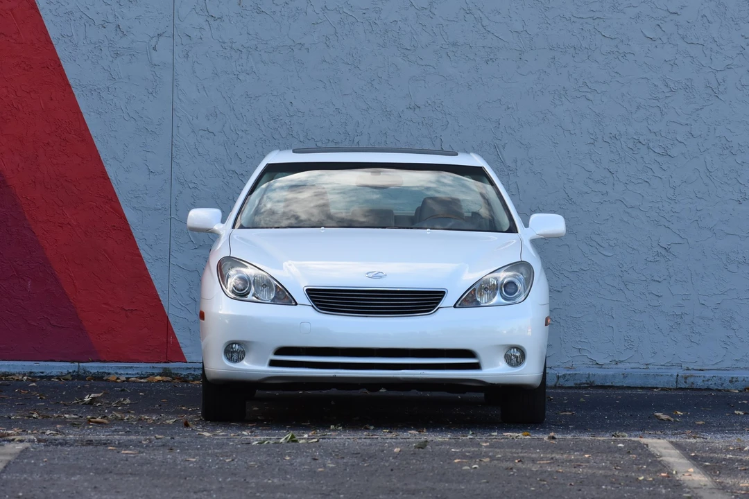 2005 Lexus ES 4th Gen - Image 4 of 31