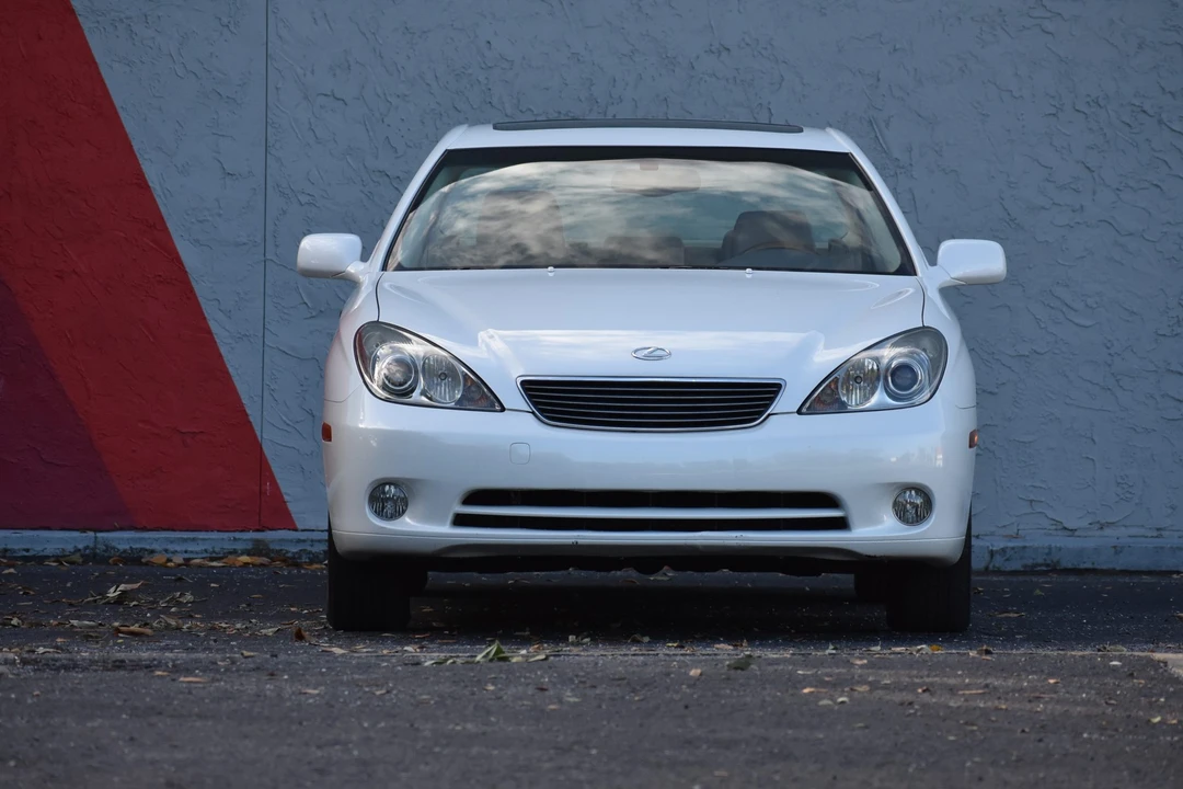 2005 Lexus ES 4th Gen - Image 5 of 31