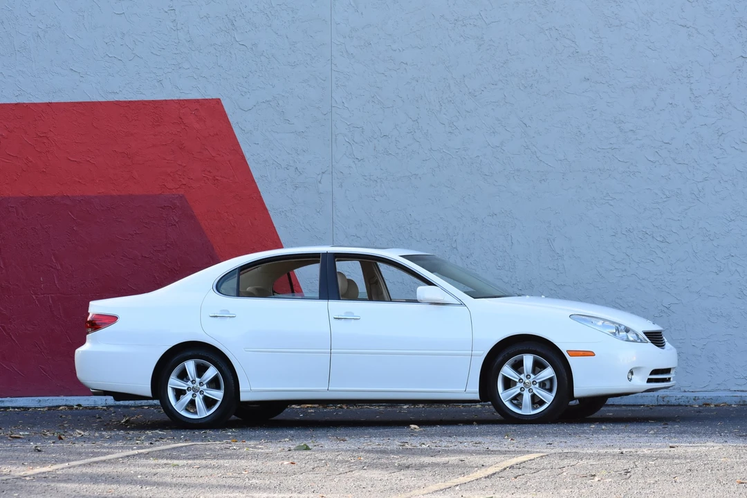 2005 Lexus ES 4th Gen - Image 10 of 31