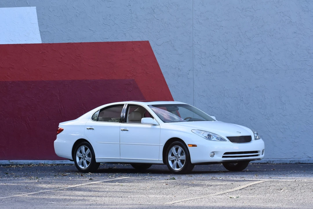 2005 Lexus ES 4th Gen - Image 8 of 31