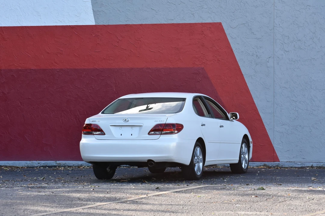 2005 Lexus ES 4th Gen - Image 19 of 31