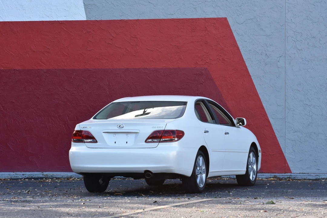 2005 Lexus ES 4th Gen - Image 18 of 31