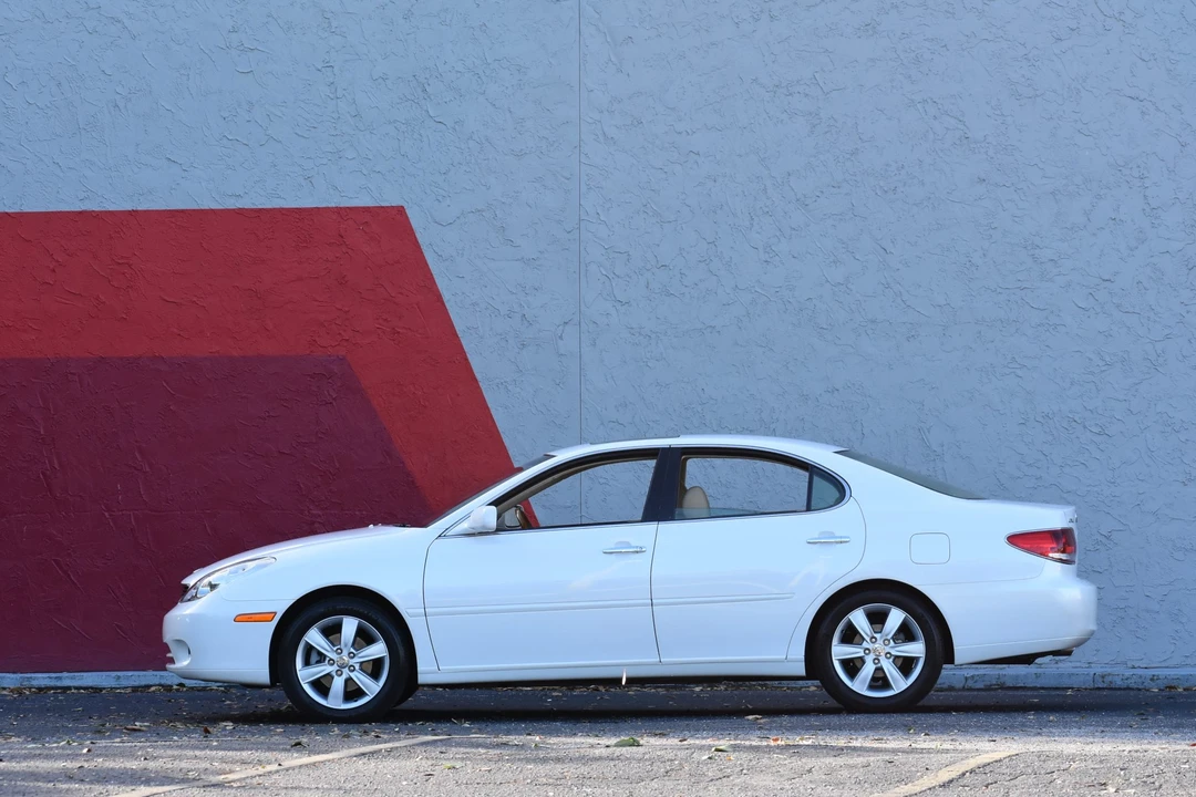 2005 Lexus ES 4th Gen - Image 26 of 31