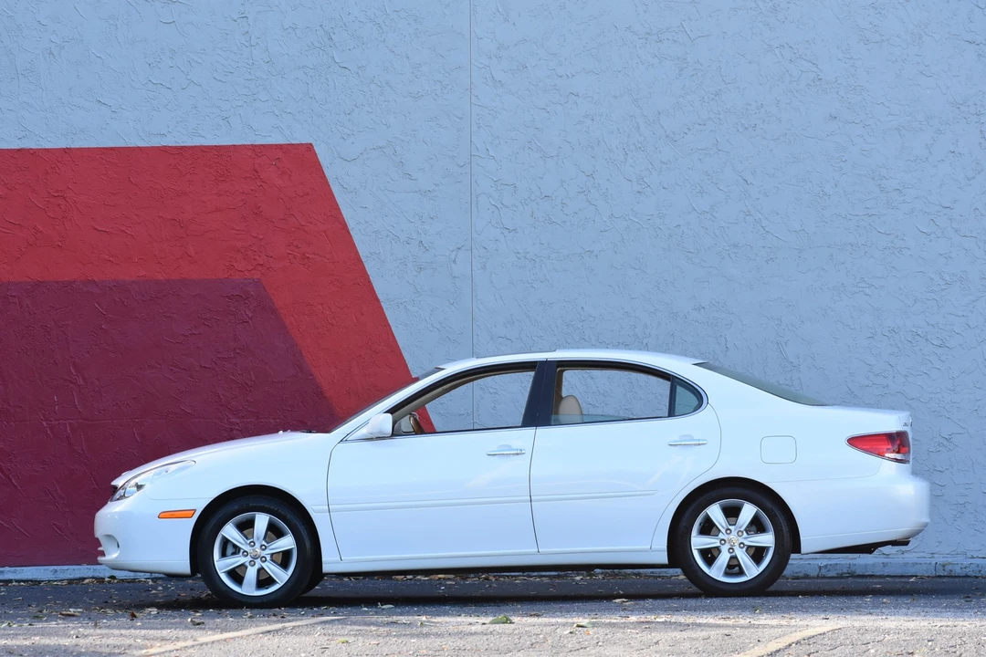 2005 Lexus ES 4th Gen - Image 28 of 31