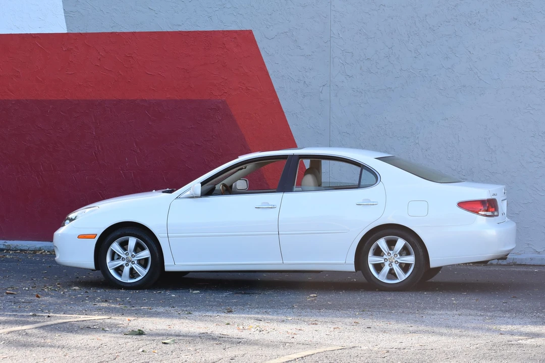 2005 Lexus ES 4th Gen - Image 24 of 31