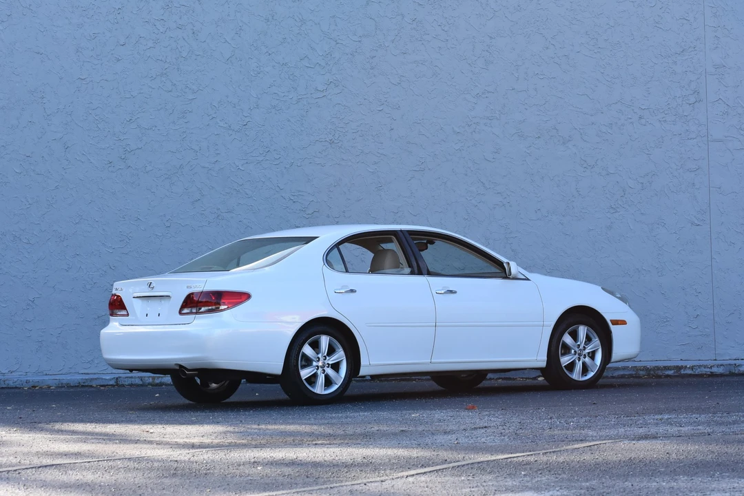 2005 Lexus ES 4th Gen - Image 16 of 31
