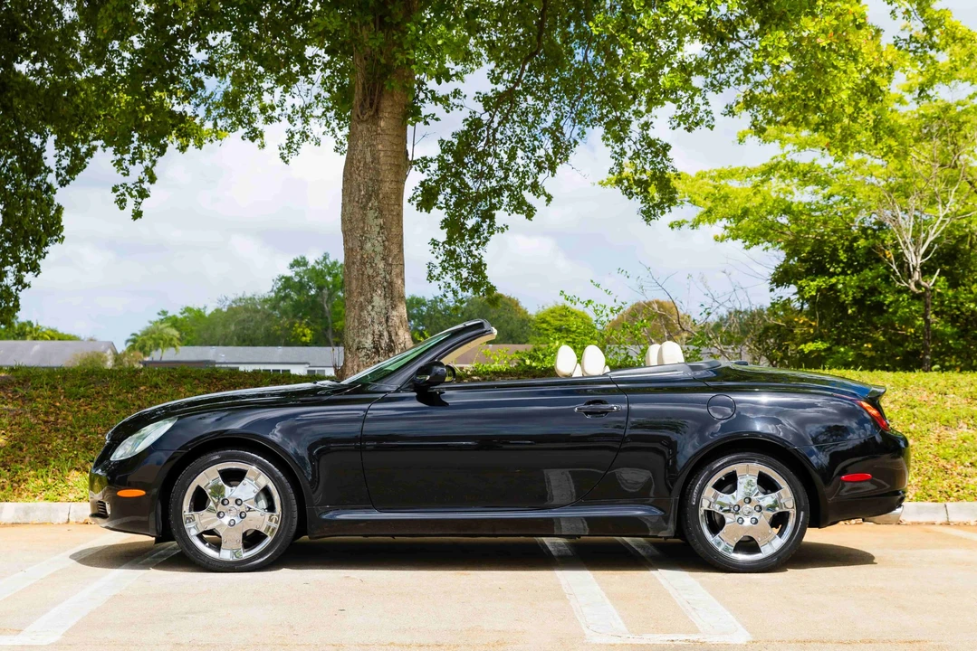 2005 Lexus SC430 - Image 3 of 31