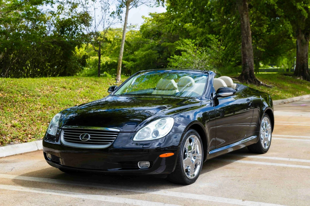 2005 Lexus SC430 - Image 2 of 31